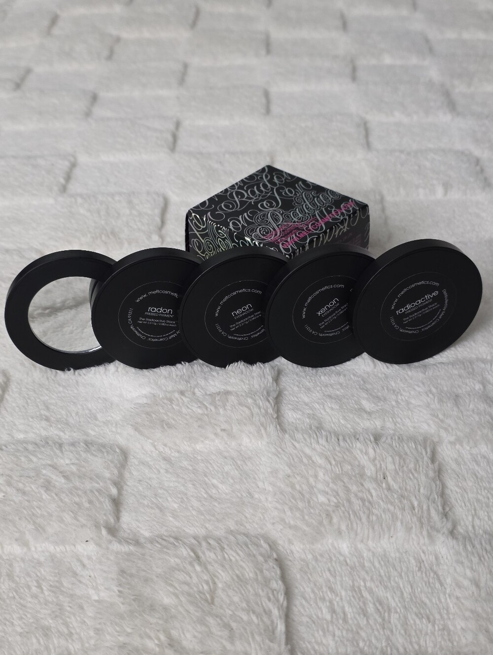 MELT COSMETICS RADIOACTIVE STACK PRESSED PIGMENT NIB - Picture 2 of 11
